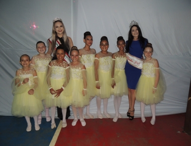 Grupos de Dança de Mercedes se apresentam na abertura do Festival de Dança do Colégio Ceretta 